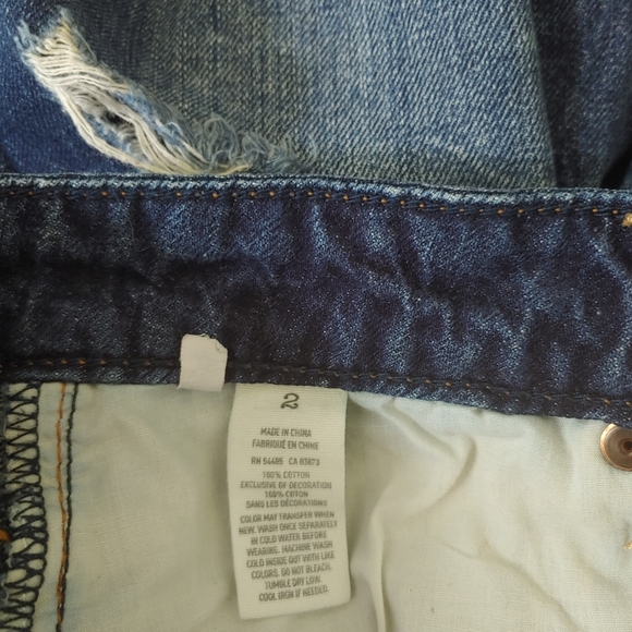 AEO Distressed Jean Bermuda Shorts (2) - Picture 3 of 4
